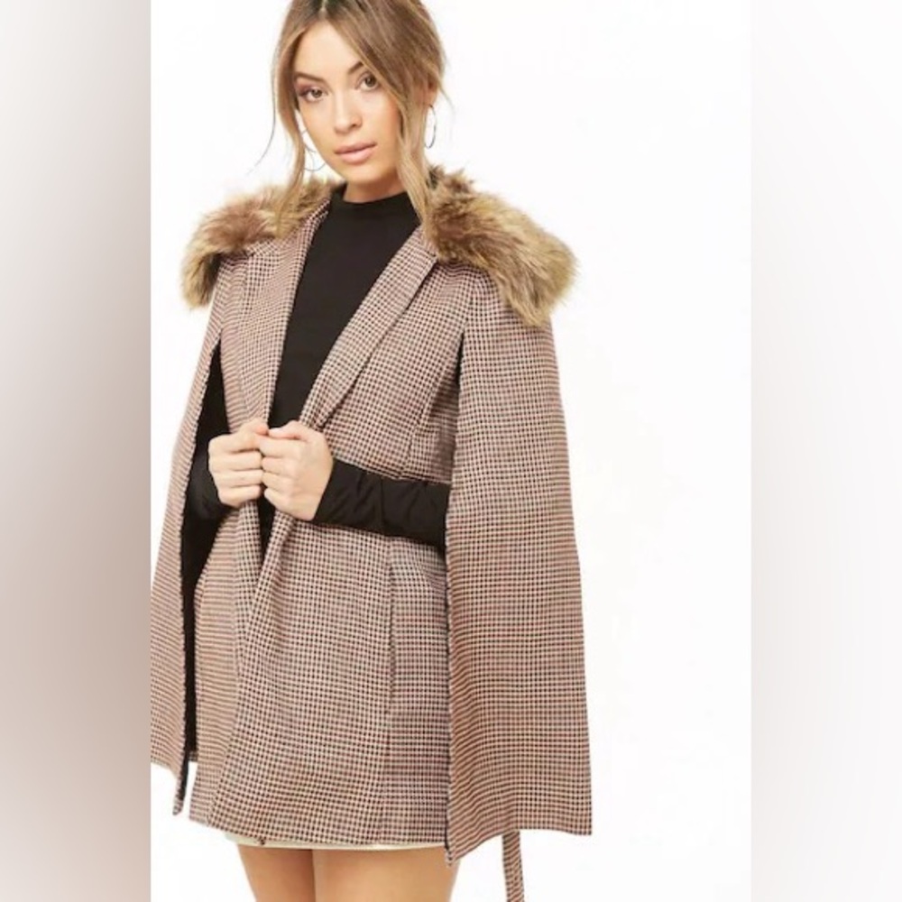 Forever 21 belted plaid cape with Faux Fur - Picture 7 of 8